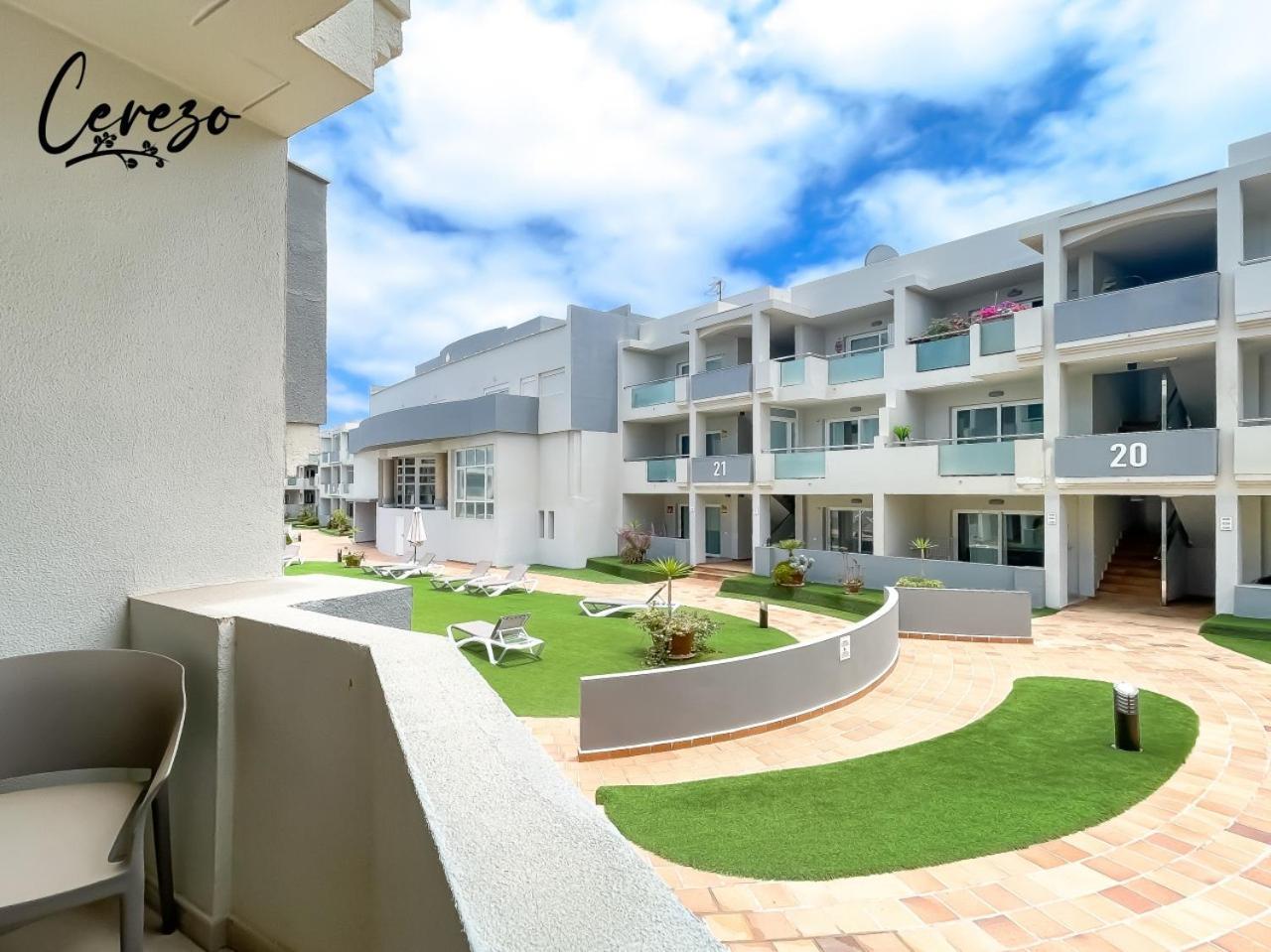 Ferienwohnung B-Rent Corralejo Sun Cerezo Pool Exterior foto